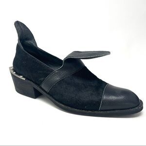 Yes Western Black Leather and Calf Hair Toe Cap Shoe/Bootie Size 8